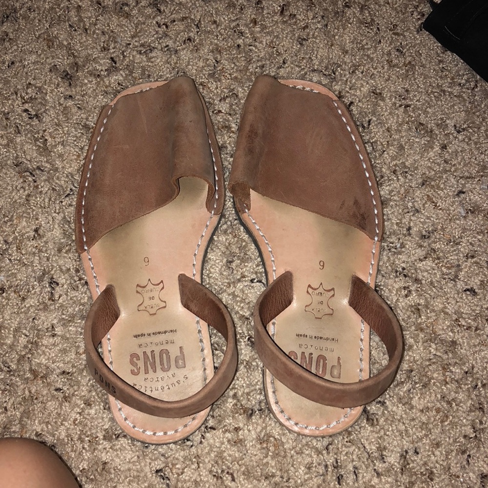 Pons sandals